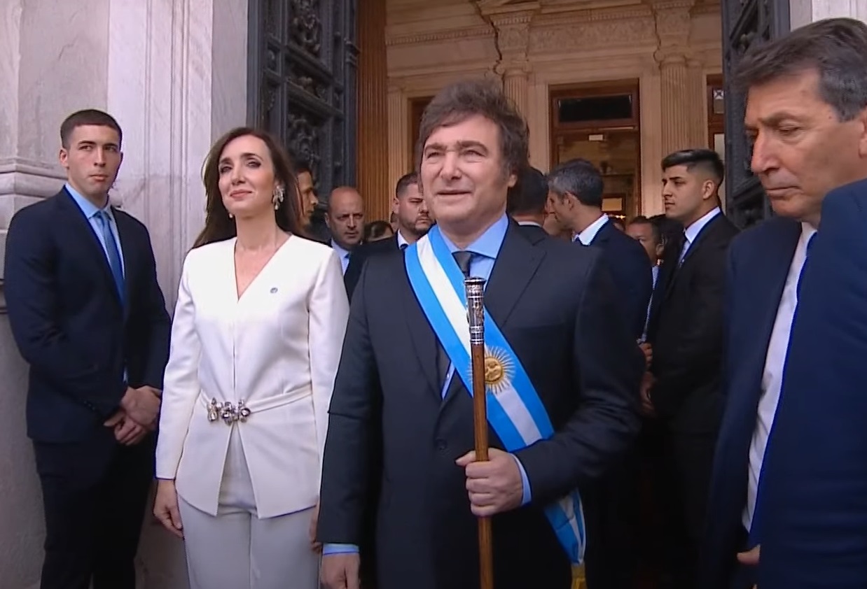 Javier Milei toma posse como novo presidente da Argentina